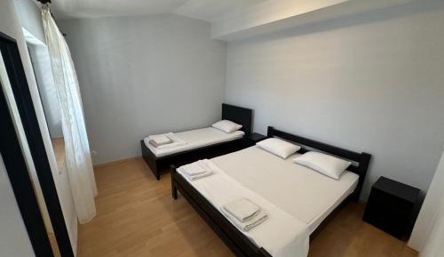 Room #1036385802