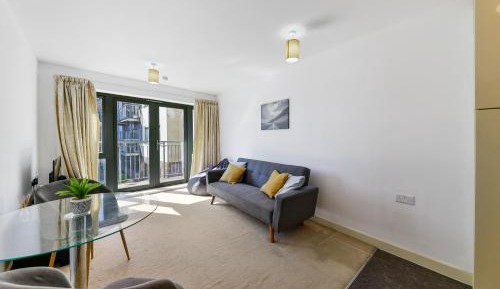 Room #1475190701