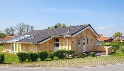 Six-Bedroom Holiday Home
