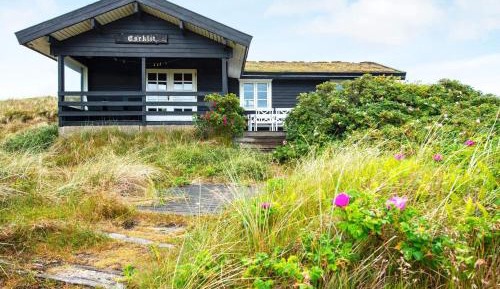 Three-Bedroom Vacation Home 