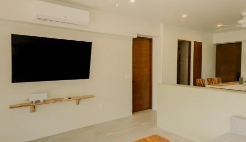 Room #1474906501