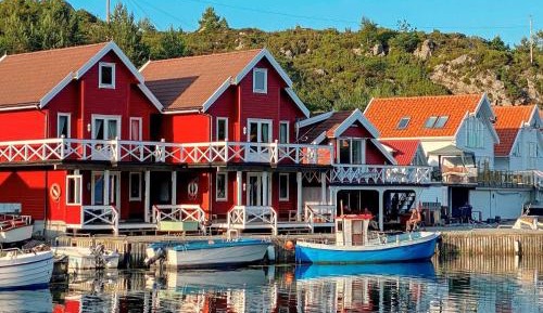 Four-Bedroom Holiday Home