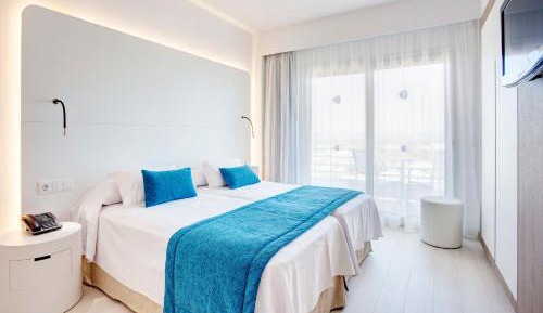 Double Room (1 Adult)