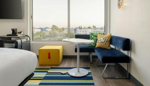 Queen Loft with Two Queen Beds and Limited View