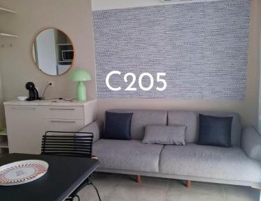Deluxe Studio