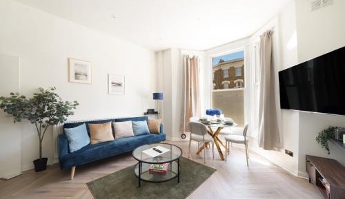 Two-Bedroom Deluxe Apartment
