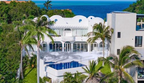 Five-Bedroom Villa