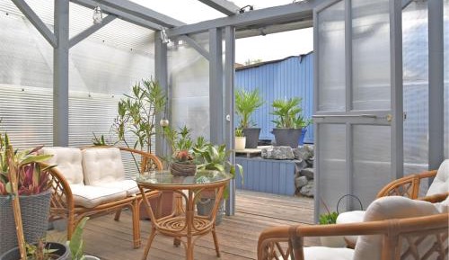 One-Bedroom Holiday Home