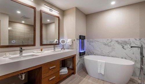 Three-Bedroom Presidential Suite with Two King Beds and Two Queen Beds