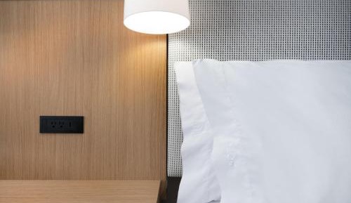 One-Bedroom King Suite