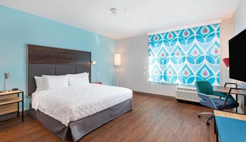 King Room with Walk-In Shower