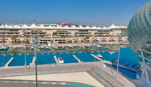 Fabulous, 1 Bedroom Suite, 1 King, Corner Room, Balcony with Complimentary Yas Beach Access 