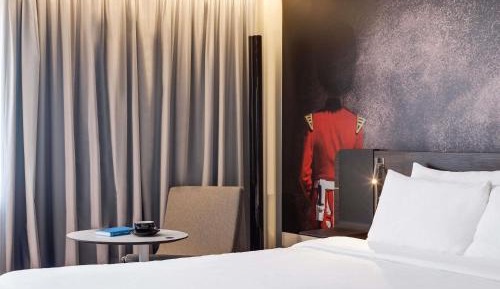 King Suite with Sofa-Bed
