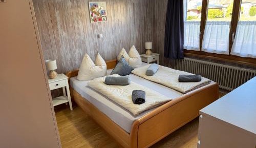 Three-Bedroom Apartment with Balcony