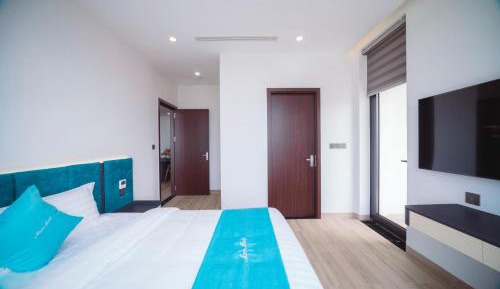 King Studio with Sofa Bed