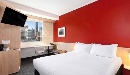 Superior Queen Bedroom