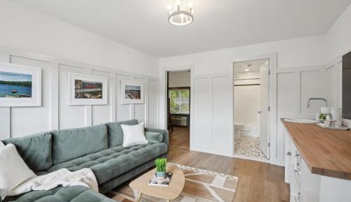 Two-Bedroom Apartment with Lake View
