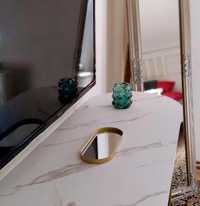 Classic One-Bedroom Apartment with King Bed