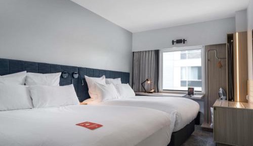 Double Room with Two Double Beds and City View 