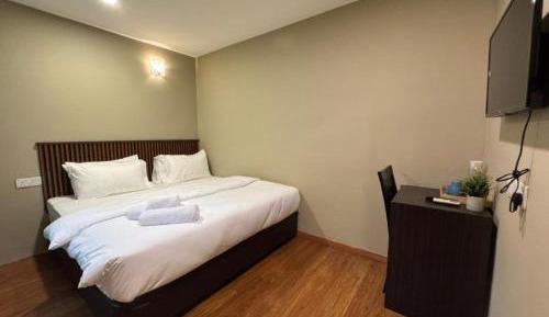 Standard King Room