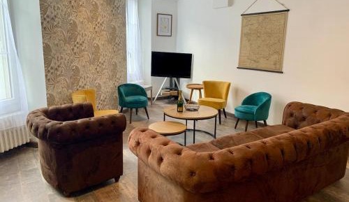 Five-Bedroom Premium Apartment