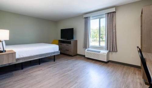 Queen Room - Mobility Access/Non-Smoking