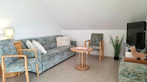 One-Bedroom Apartment with Balcony