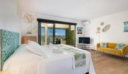 Studio with Sea View