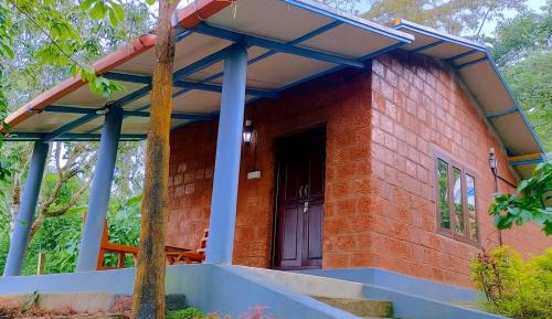 Deluxe Double Room (2 Adults + 1 Child)