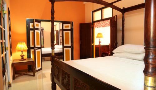 Deluxe King Room  with Free Airport Pickup or Drop