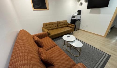 One-Bedroom Apartment - Non-Smoking