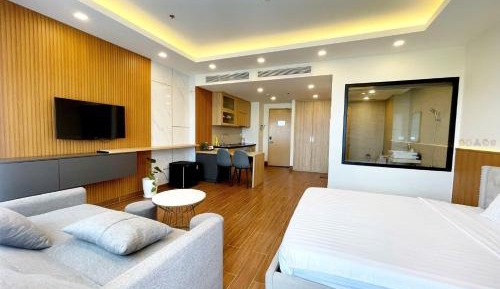 King Studio with Sofa Bed