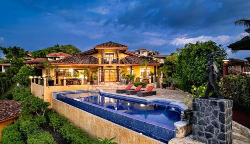 Deluxe Villa