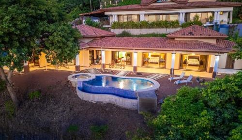 Deluxe Villa