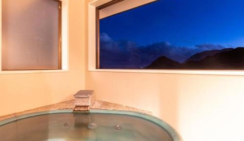 Twin Room with Private Bathroom