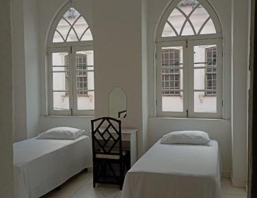 Queen Room with Shared Bathroom