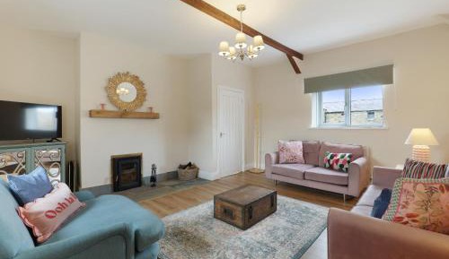 Three-Bedroom Holiday Home 