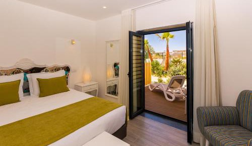 Standard Double or Twin Room with Garden View