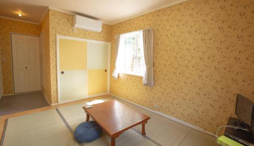 Japanese-Style Room