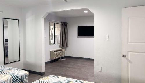 Quadruple Room - Disability Access - Roll in Shower