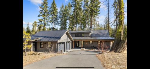 Four-Bedroom Holiday Home