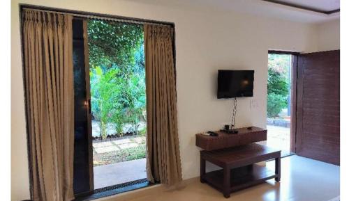 Villa with Garden View