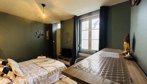 Deluxe One-Bedroom Apartment with City View