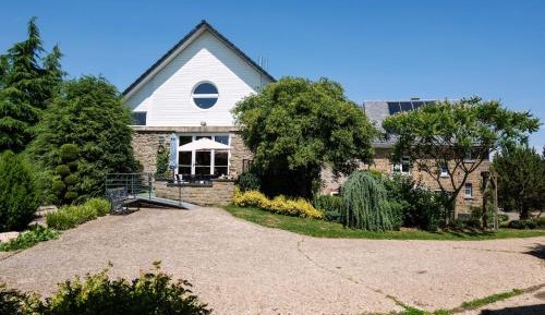 Eight-Bedroom Holiday Home