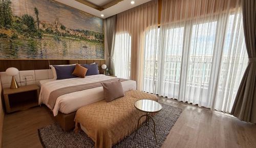 Deluxe King Room