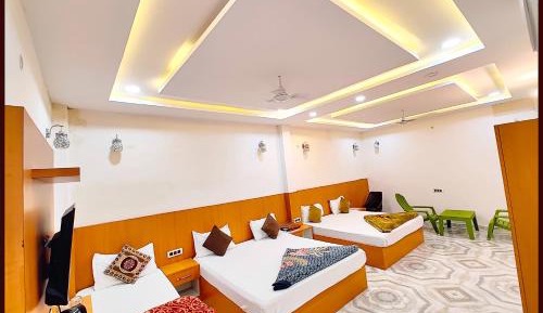 Deluxe Family Room