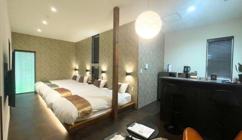 Quadruple Room with Private Bathroom