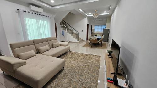 Four-Bedroom Holiday Home