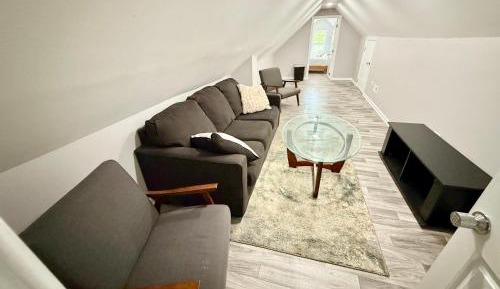 Single Room with Shared Bathroom