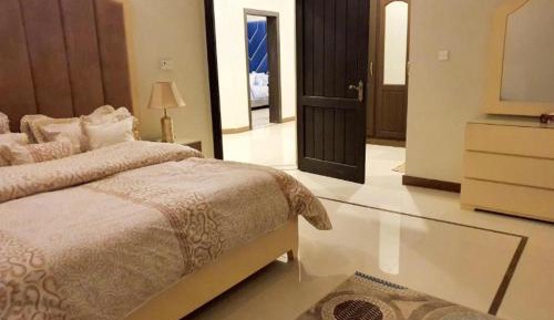 Deluxe Double Room (2 Adults + 1 Child)
